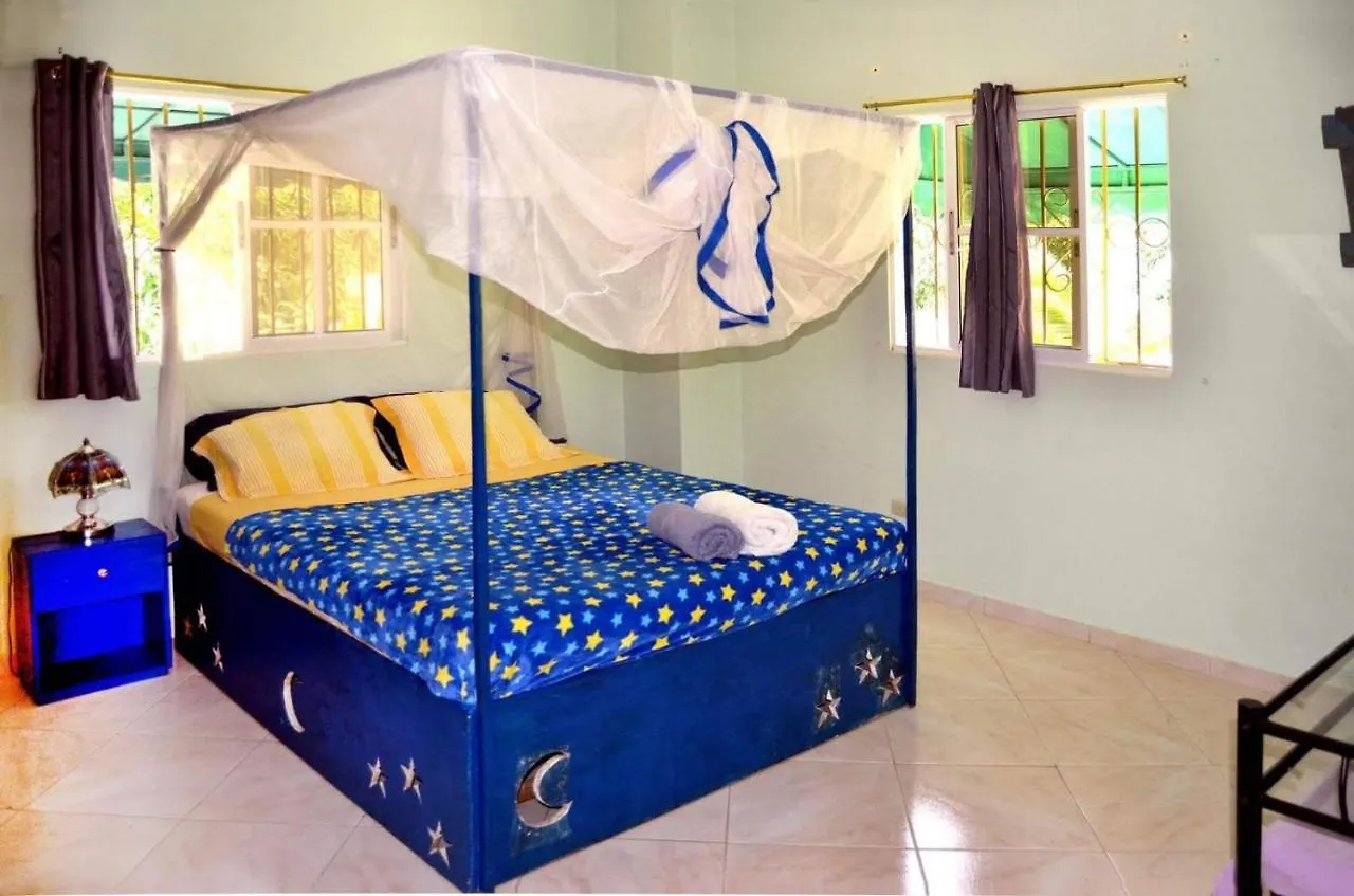 Homestay Blue Lady Rooms B&B Jarabacoa